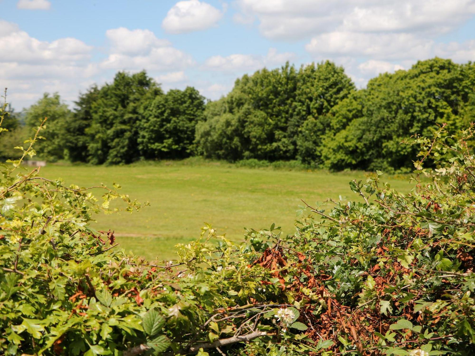 Basford View Villa Cheddleton Bagian luar foto