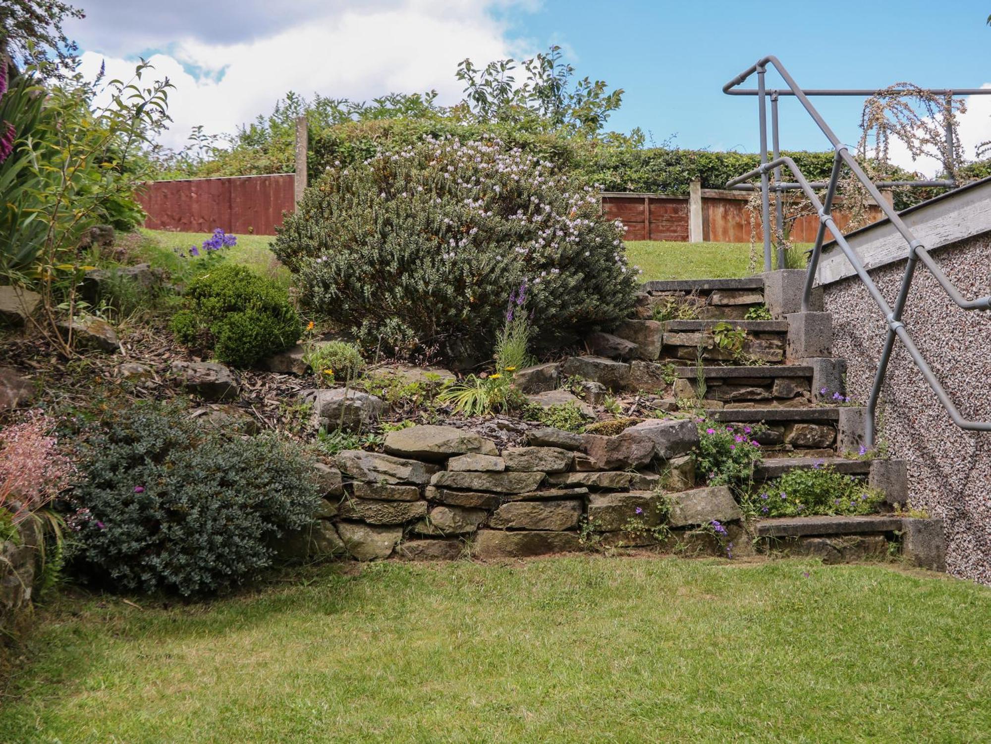 Basford View Villa Cheddleton Bagian luar foto