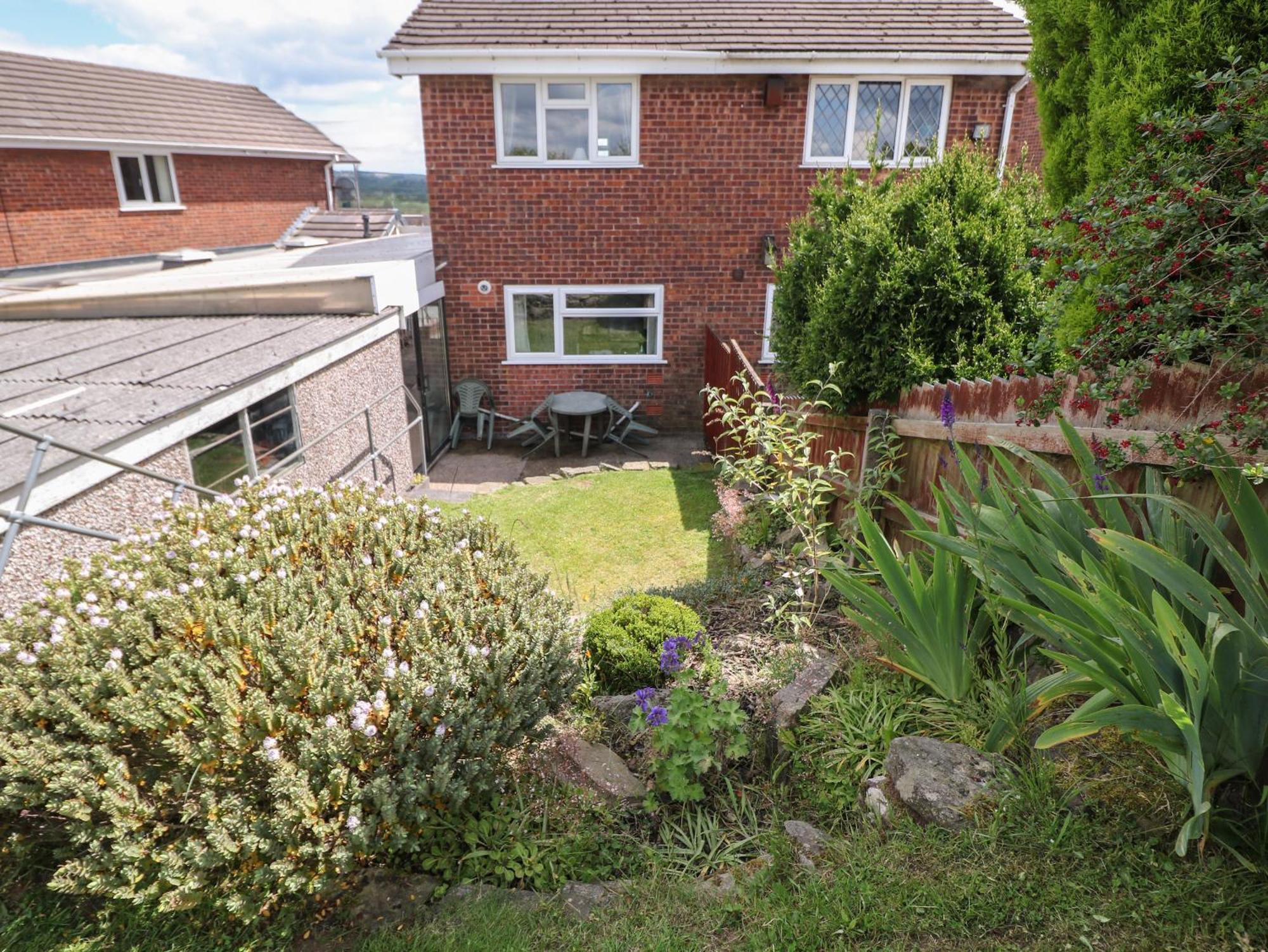 Basford View Villa Cheddleton Bagian luar foto