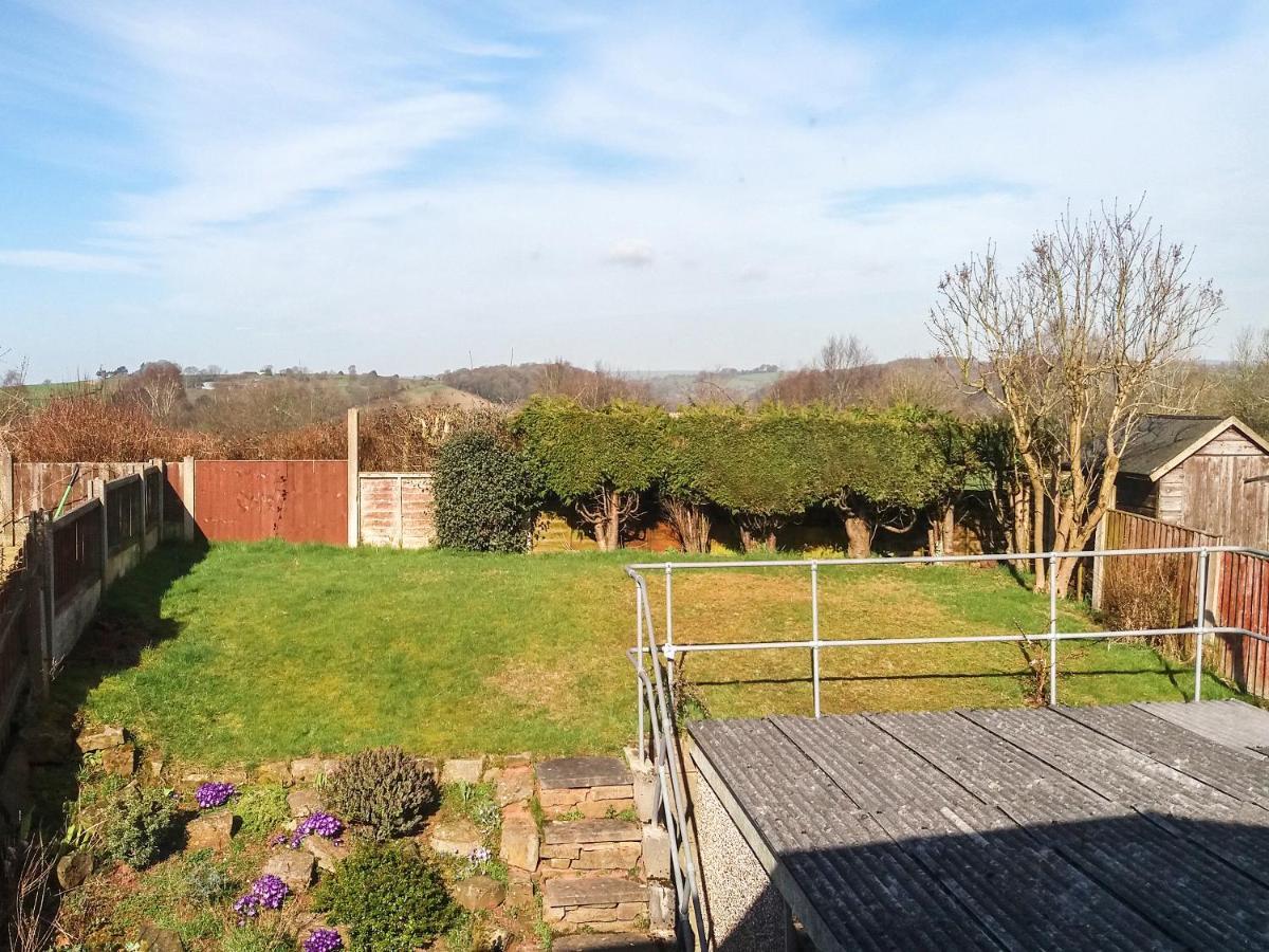 Basford View Villa Cheddleton Bagian luar foto